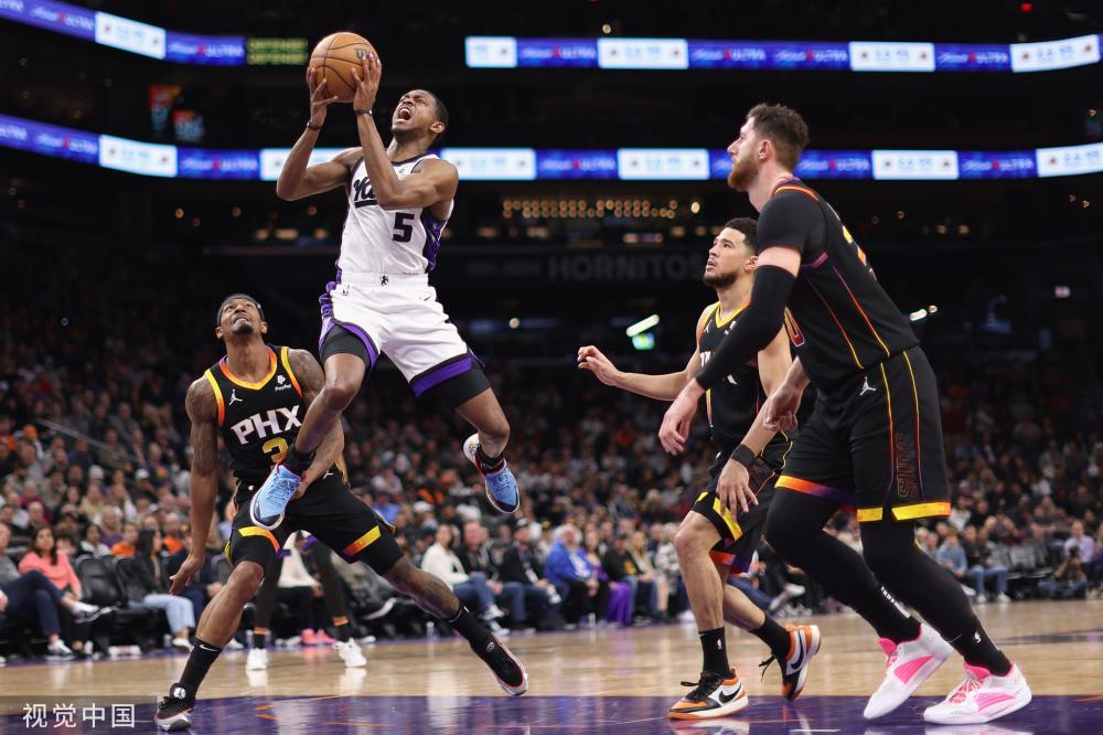 两端展现出 两端展现出